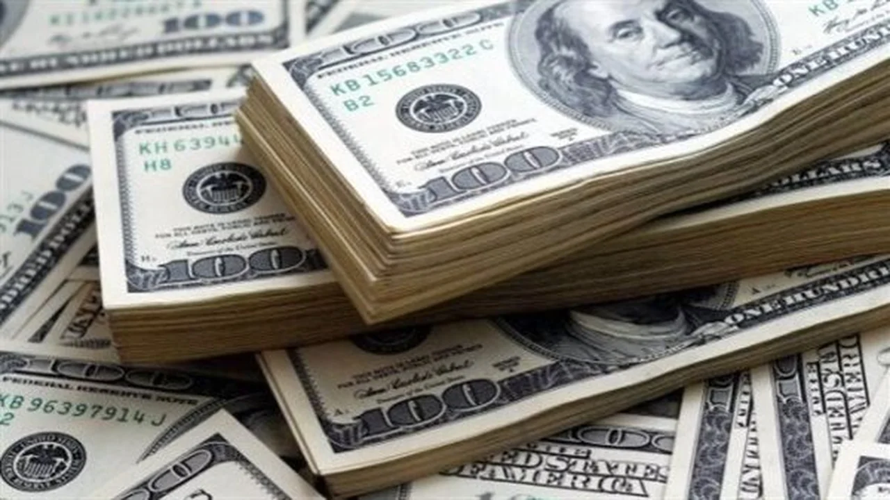 استقرار الصرف.. أسعار الدولار مقابل الجنيه داخل البنك الأهلي ومصر اليوم